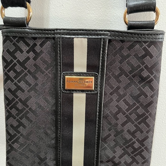 TOMMY HILFIGER Black Canvas with Leather Trim Crossbody Bag/Purse/Tote/Pouch - Picture 1 of 11